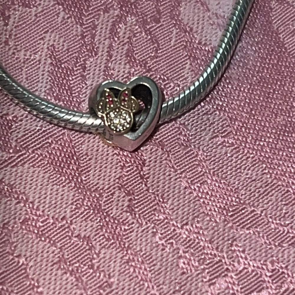 Mickey & Minnie Love Icon Charm